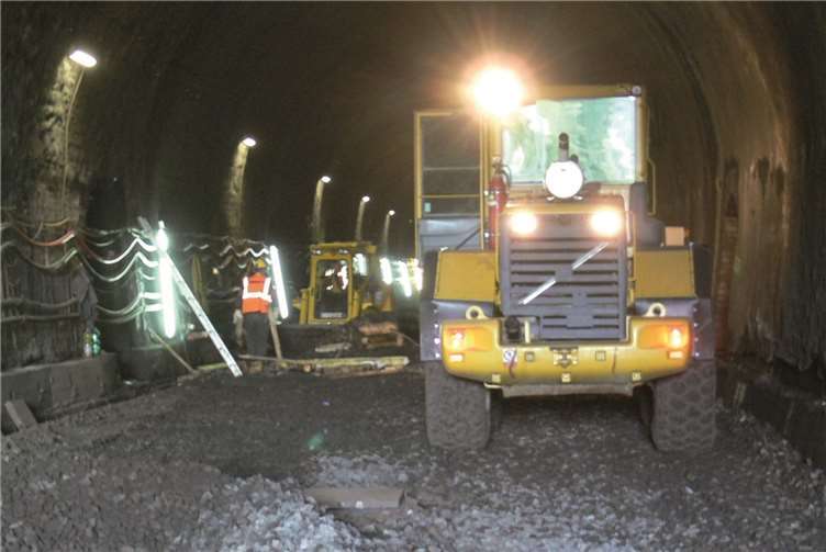 Die neue Lkw-Auffahrt von der Cochemer Endertstraße zum Bahngelände. Über diese wird der Abraum entsorgt und der Frischbeton geliefert.