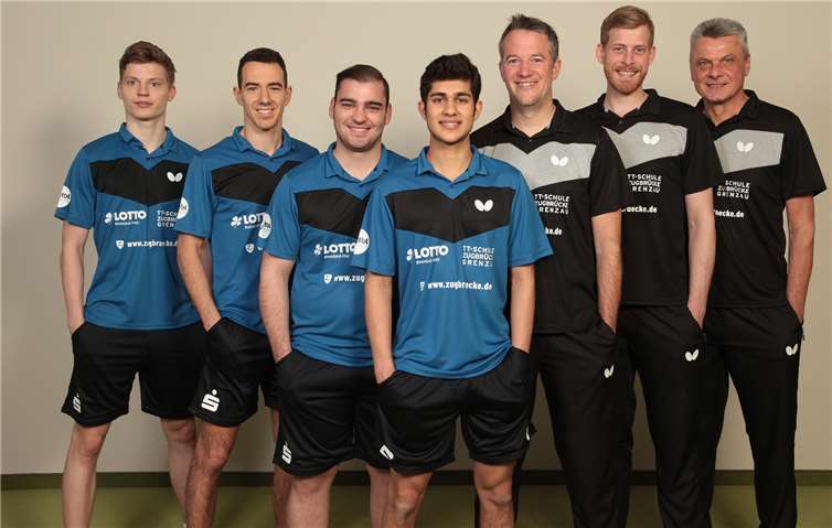 Die neue Mannschaft präsentiert sich mit einem Durchschnittsalter von 22,5 Jahren, die jüngste Mannschaft in der Tischtennis-Bundesliga in dieser Saison.Foto: Wolfgang Heil