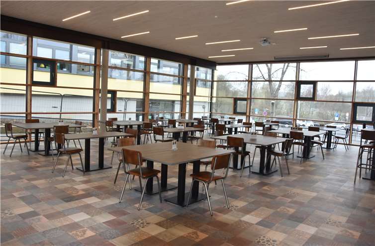 Die neue Mensa besticht durch ihre außergewöhnliche Architektur.