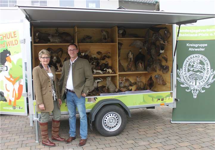 Die neue Rollende Waldschule betreut durch Martina Glahn und Frank Schlichting.