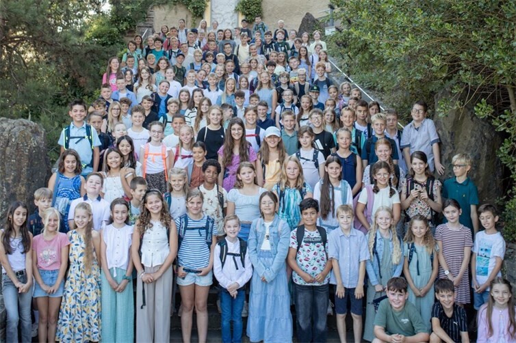 Die neuen 5. Klassen begannen gemeinsam ihre Zeit am Calvarienberg