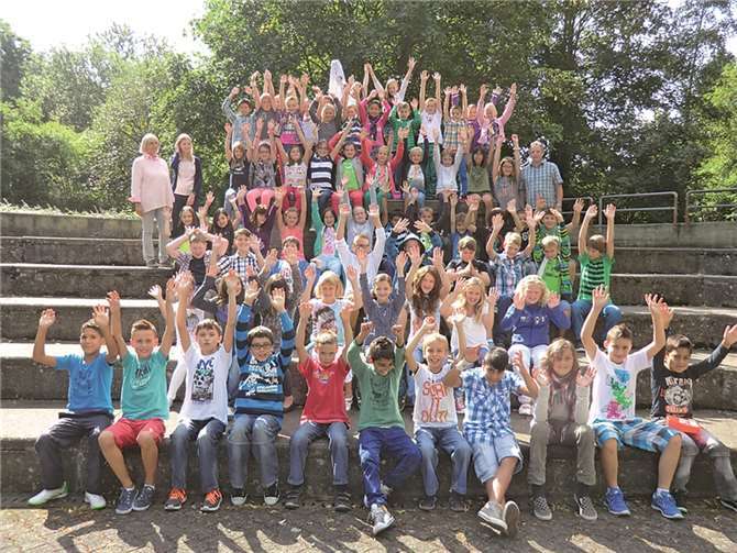 Die neuen Fünftklässler der Robert-Koch-Schule in Linz am Rhein. privat