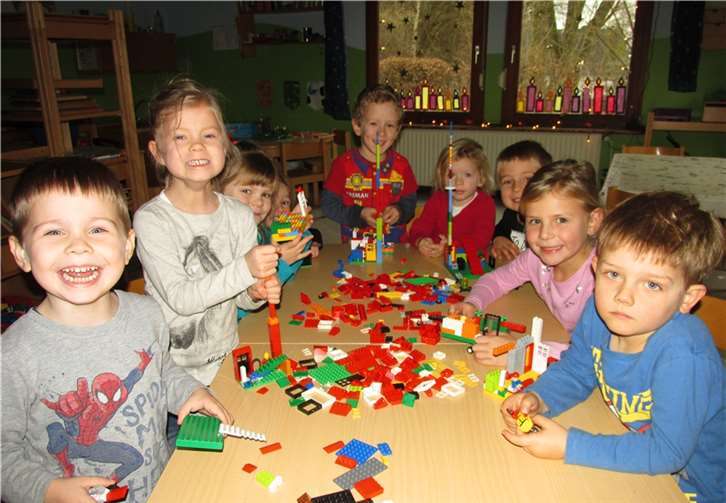 Die neuen Legosteine wurden direkt von den Kindern in Beschlag genommen. privat