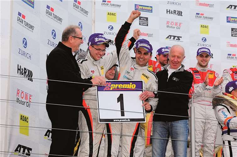 Die neuen Meister Dirk (rechts) und Tim Groneck auf dem Podium.BURG