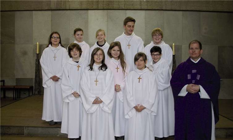 Die neuen Messdiender in Urbar.