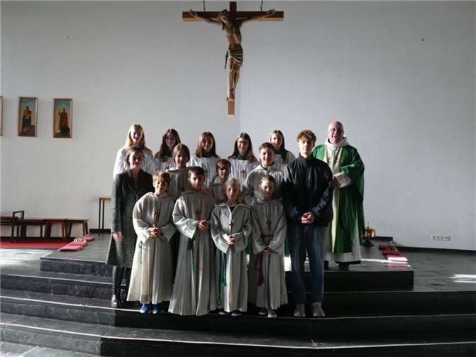 Die neuen Messdiener/innen im Pfarrbezirk Oberzissen.  Foto: privat