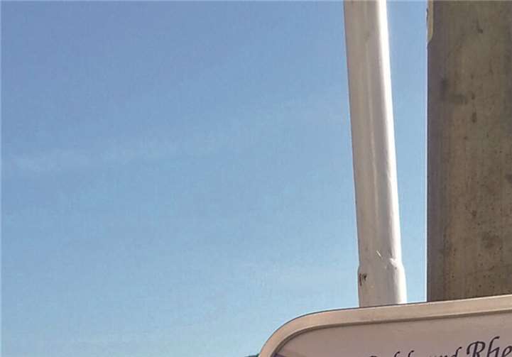 Die neuen Schilder mit den QR-Codes für Audio-Touren am Mittelrhein sind montiert.