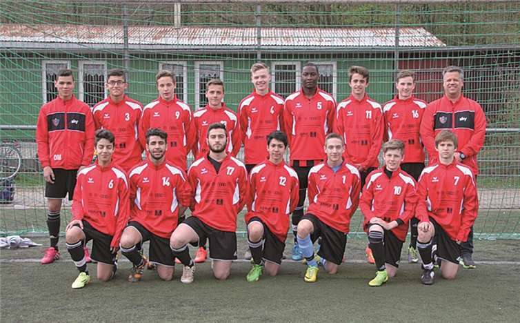 Die neuen Trikots wurden vom Autohaus Löhr Automobile Bad Neuenahr gesponsert. Privat