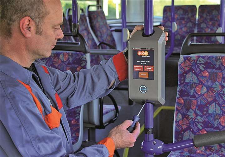Die neuen eTicket Terminals werden in den Bussen bereits eingebaut.evm/Frey
