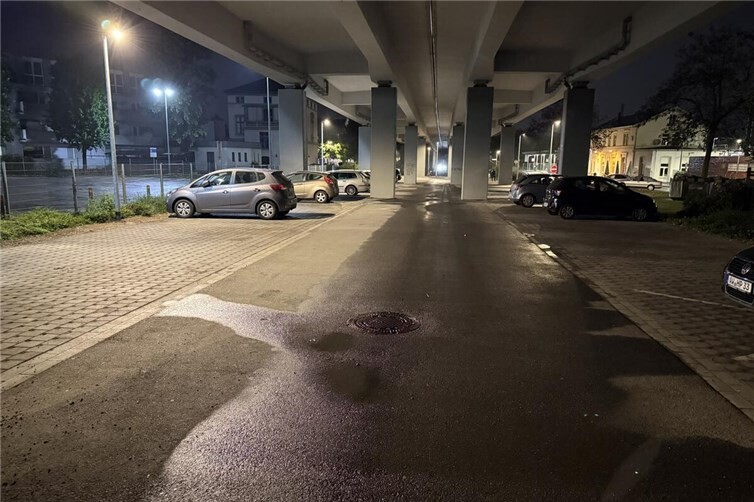 Die neuen energiesparenden LED-Leuchten sorgen für eine gute Ausleuchtung der Parkplätze.