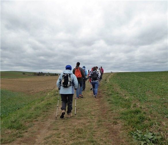 Die neun Kilometer lange Tour mit leichtem Höhenprofil führte zunächst durch Felder und Wiesen des Maifelds.privat
