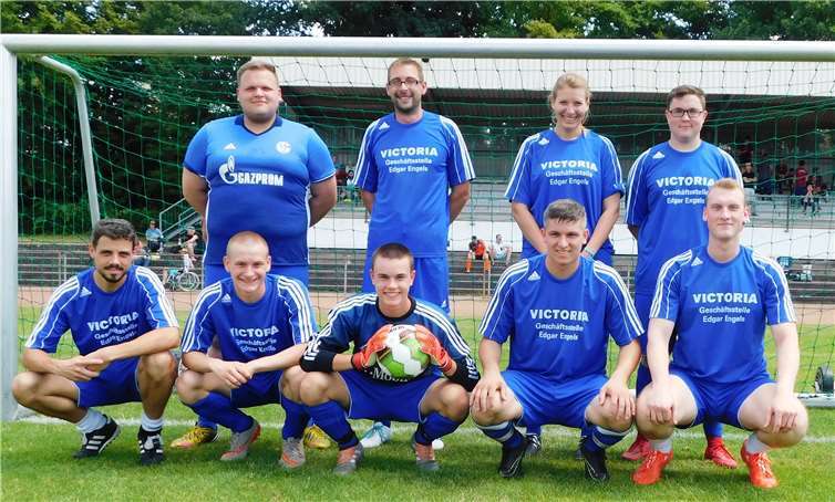 Die neun blau-weißen Knappen aus Vettelschoss.privat