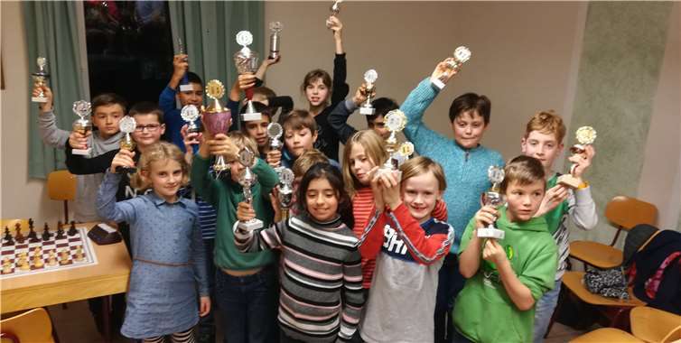 Die obligatorischen Pokale durften natürlich nicht fehlen.Fotos: privat