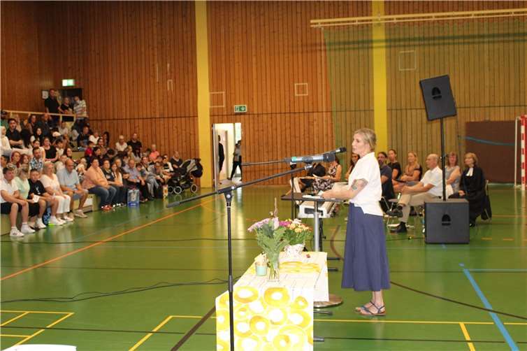 Die pädagogische Koordinatorin Julia Mohr informierte die Eltern der Fünftklässler über das pädagogische Konzept der Realschule plus und FOS Untermosel. Quellen: Realschule plus und FOS Untermosel