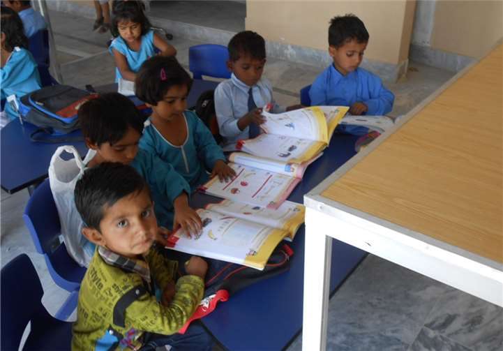 Die pakistanische Friedenskinder-Schule wird zurzeit von 84 Kindern besucht.