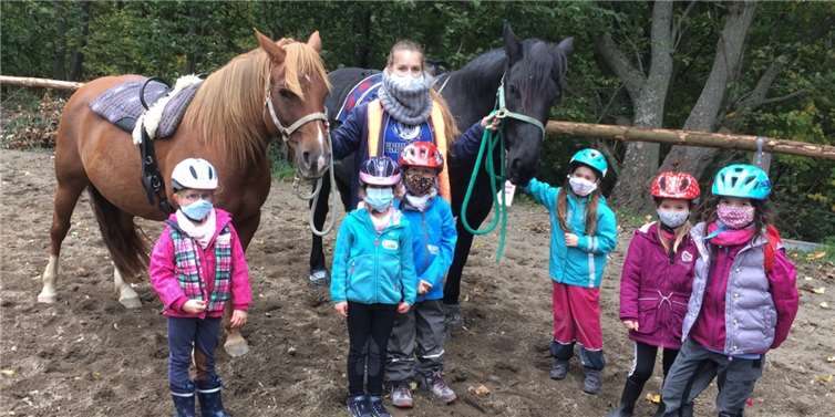 Die pferdebegeisterten Mädchen waren mit Feuereifer dabei. Foto: VG Brohltal
