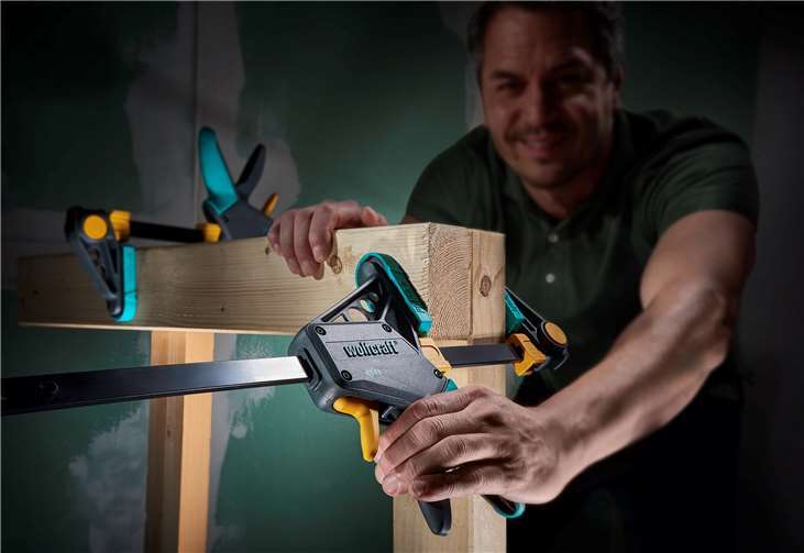 Die praktischen Einhandzwingen gehören zu den bekanntesten Produkten von wolfcraft.