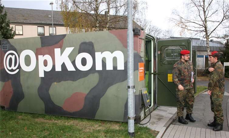 Die regionale Ausstellung @OpKom ist Teil des vom Bundesverteidigungsministeriums initiierten Programms, Deutschlands attraktivster Arbeitgeber zu werden. WE