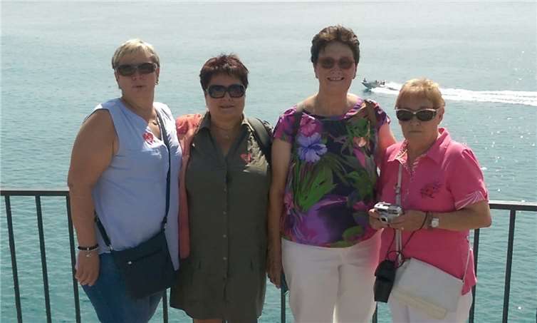 Die reisefreudigen Keglerinnen auf dem „Balkon von Europa“ (von links): Conny Doll, Hiltrud Brüser, Hildegard Buhr und Marlene Racke. Es fehlt wegen Krankheit: Brigitte Rausch.