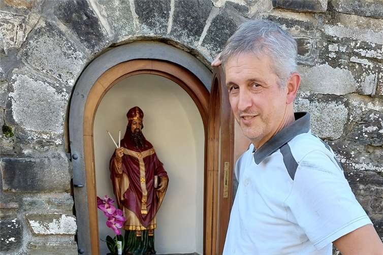 Der Heilige Blasius ist zurück Die renovierte Blasius-Statue. Foto: privat