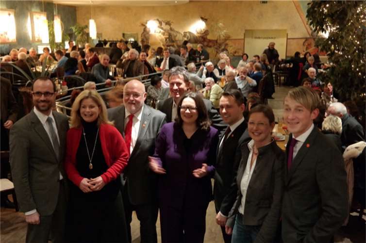 Die sachliche, klare Auseinandersetzung mit dem politischen Gegner scheuten die Redner - unter ihnen Bundesarbeitsministerin Andrea Nahles und die Direktkandidaten Clemens Hoch und David Langner - nicht.privat