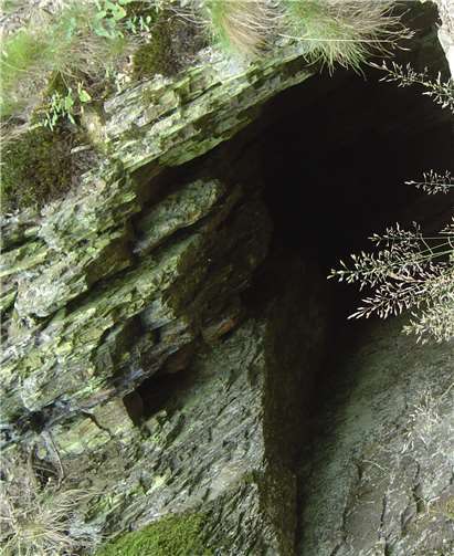 Die sagenumwobene Höhle: „Bergmännchens Loch“ gilt es bei dieser Wanderung zu erkunden. privat