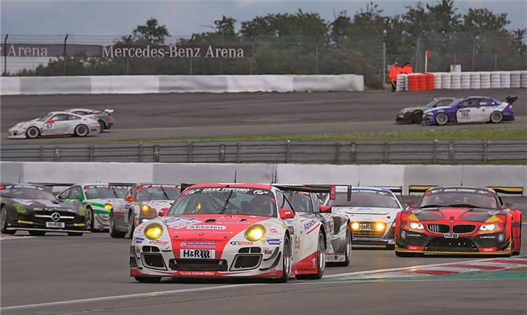 Die schnellste Rennrunde sicherte sich das Fahrertrio des Frikadelli Porsches. BURG