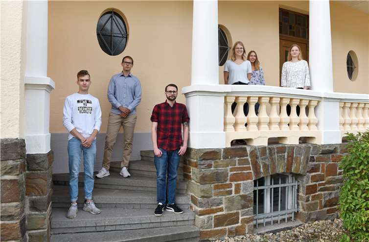 Die sechs Neuen bei Klaes (v.l.): Elias Kist, Robin Daum, Christian Vogel, Lena-Marie Groß, Esther Schumacher und Maren Tillmann.Foto: privat