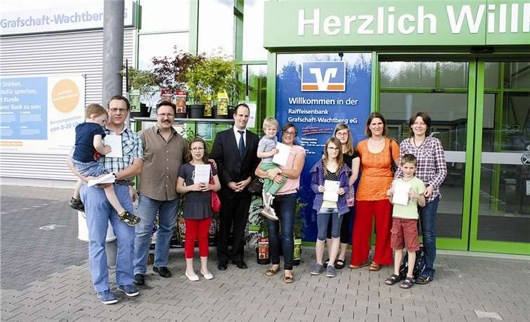 Die sechs glücklichen Gewinner freuten sich über Gutscheine. privat