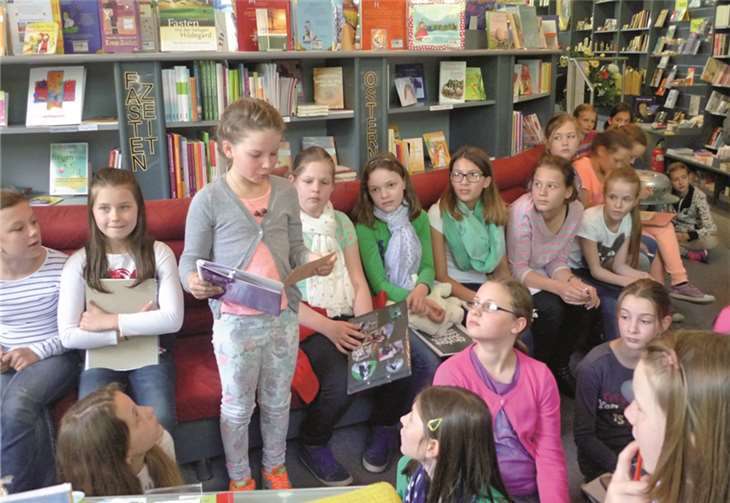 Die selbst geschriebenen Gedichte vortragen war ein Highlight der Aktion am Welttag des Buches. privat