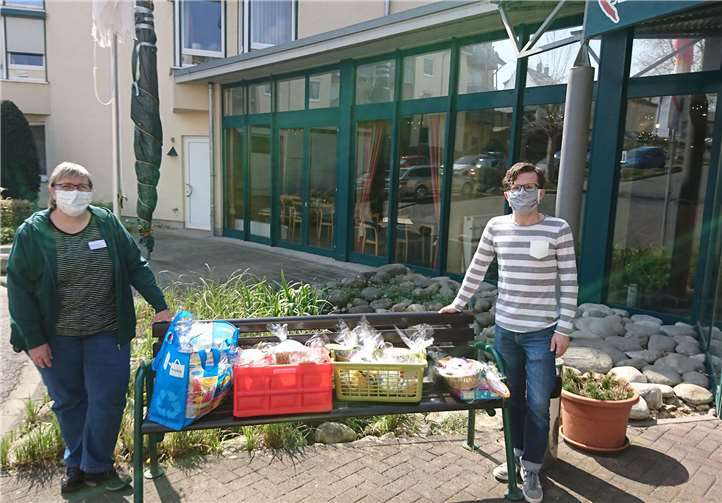 Die selbstgebastelten Ostergrüße konnten noch vor dem Fest verteilt werden.Foto: