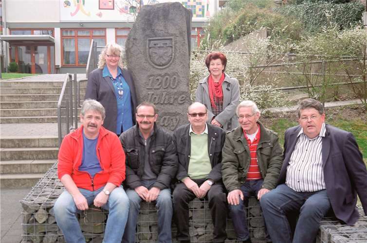 Die sieben Kandidaten auf der SPD-Liste sind Werner Steffens (Listenplatz 1), Gerd Baulig (2), Hans-Josef Debrich (3), Jean-Luc Mundel (4), Max Emmerich (5), Klara Schwall (6) und Arno Schüller (7). Edgar Berresheim