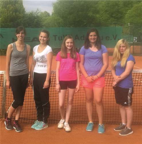 Die siegreiche Mannschaft (v.l.n.r.) Franziska Goergen, Dominika Domroslova, Erin Diderichs, Jenny Knipp und Rebecca Limberg. privat