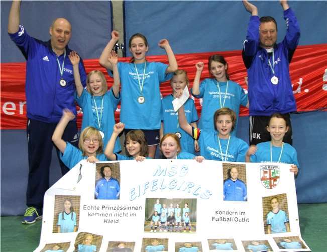 Die siegreichen E- Juniorinnen "Eifelgirls" des SV Alzheim und TuS Mayen.privat