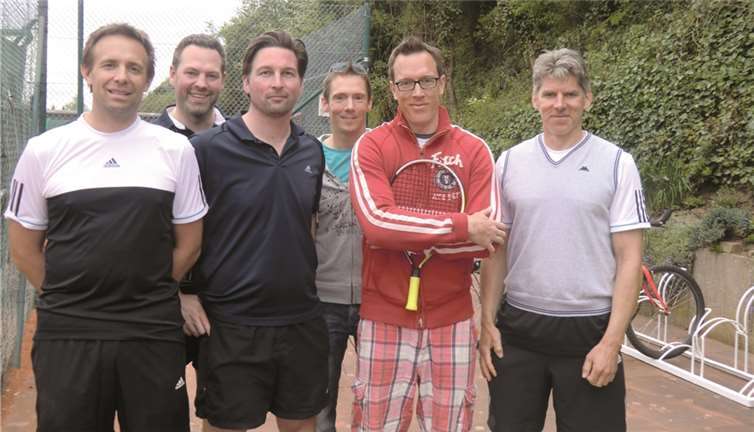 Die siegreichen Herren 30 des TC Schwarz-Weiss Erpel. privat