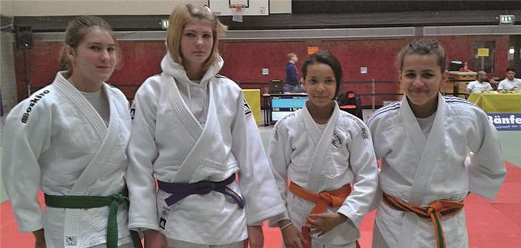 Die siegreichen Mädels des JC Hennef/Linz. privat