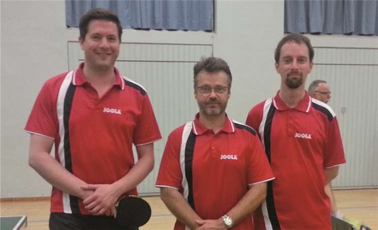 Die siegreichen Tischtennisspieler des VfR Frank Jellinek, Roberto van der Gang, Fabian Fritzer.privat