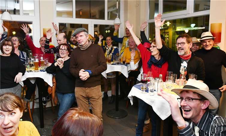 Die spitzfindigen Reden wurden vom Publikum mit einem herzlichen „Senzech Alaaf“ bedacht.