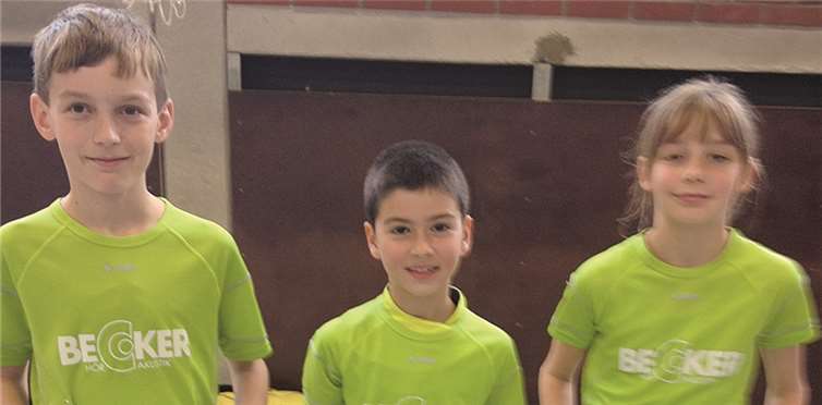 Die stolzen Läufer Eric Paffhausen, Diego Hartmann Gonzalez und Nele Mönnig.privat