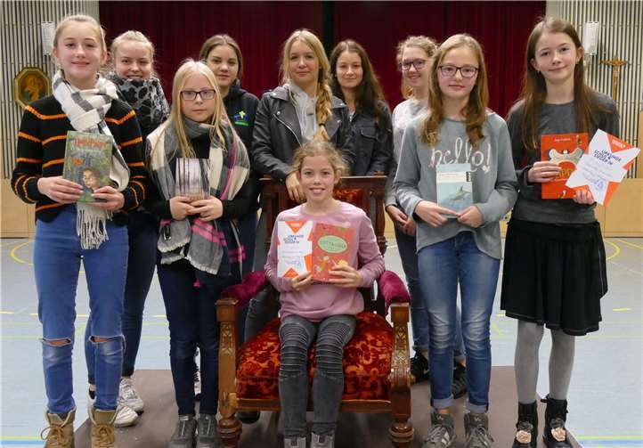 Die stolzen Schulsiegerinnen Zarah F., Evelyn H., Lena W., Judith Sch. und Filippa H. Fotos: privat