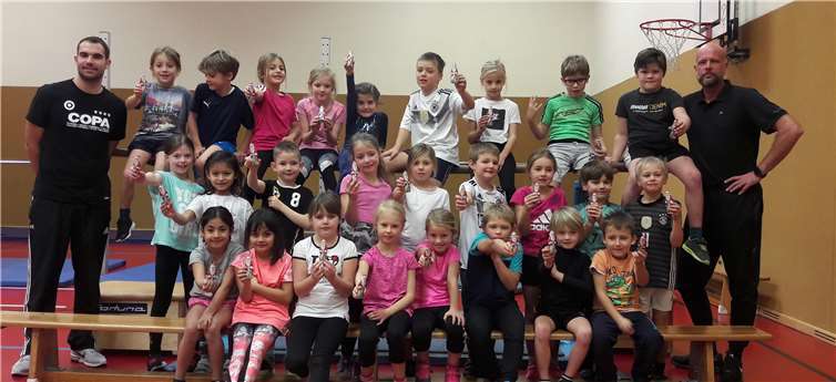 Die stolzen Sieger der Klassenstufen eins und zwei. Privat