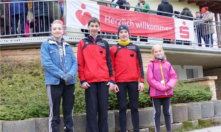 Die strahlenden Sieger des 4. Serienlaufes von lks,: Josi Balles, Tim Fuhrmann, Lennart Mohr und Frieda Balles. Foto: TV Cochem