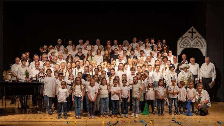 Musical „Krach bei Bach“ war ein Erfolg Die teilnehmenden Chöre. Copyright: Felix Viola
