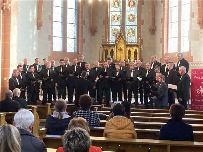 Die teilnehmenden Chöre vom MGV Gackenbach, MC Horbach und GC Niederelbert.
