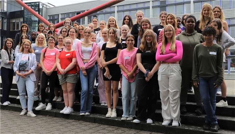 Die teilnehmenden Schülerinnen.  Fotos: Rhein-Sieg-Kreis