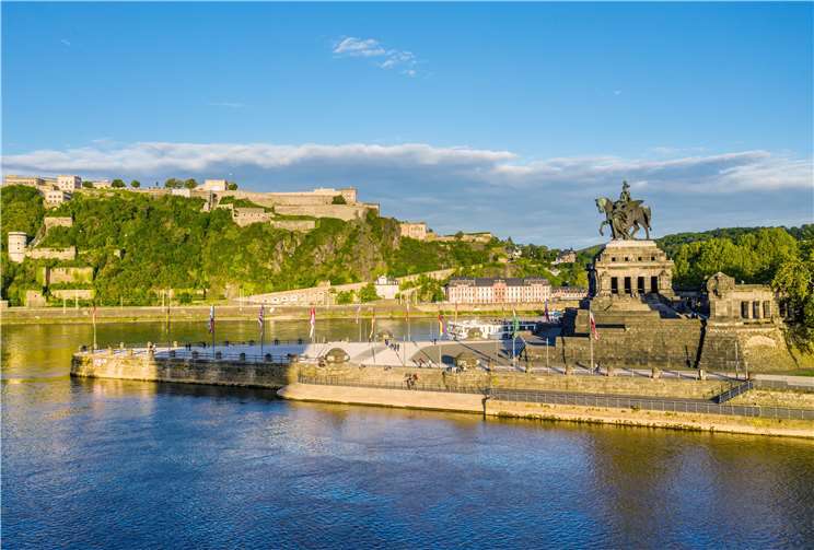 Die touristischen Highlights von Koblenz können jetzt auch wieder im Rahmen von Führungen besucht werden. Foto: Koblenz-Touristik / Dominik Ketz