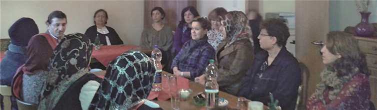 Die türkische Frauengruppe mit Dr. Celik (li). privat