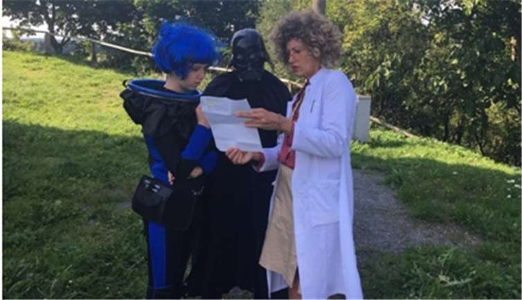 Die unerschrockenen Forscher bei der Probe. Privat