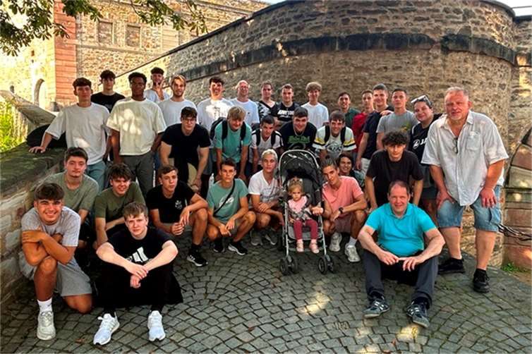 Die ungarische Mannschaft mit der TSB-Mannschaft vermischt bei der Sightseeing-Tour auf der Festung Ehrenbreitstein. Foto: privat