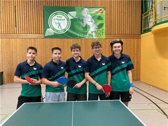 Die ungeschlagenen Aufsteiger von links nach rechts: Julian Spilles, Luca Spilles, Luis Pfahl, Till van Ooyen und Torben Heinrich.  Foto: privat